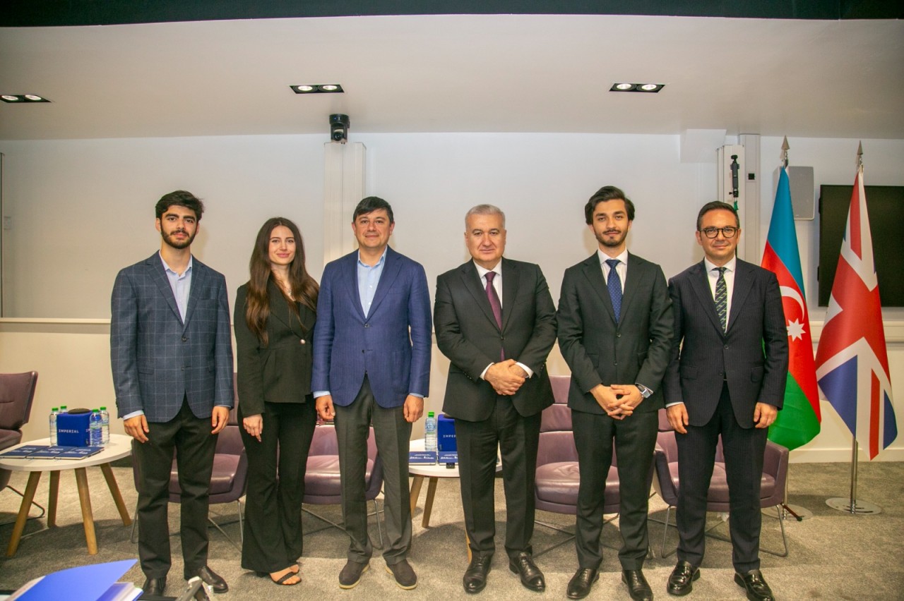 Fuad Muradov Londonda forumda iştirak edib  - FOTOLAR
